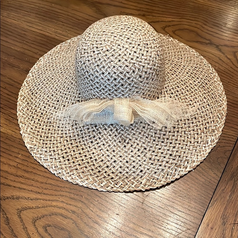 Cream‎ Wide-Brimmed Woven Hat - Picture 4 of 13